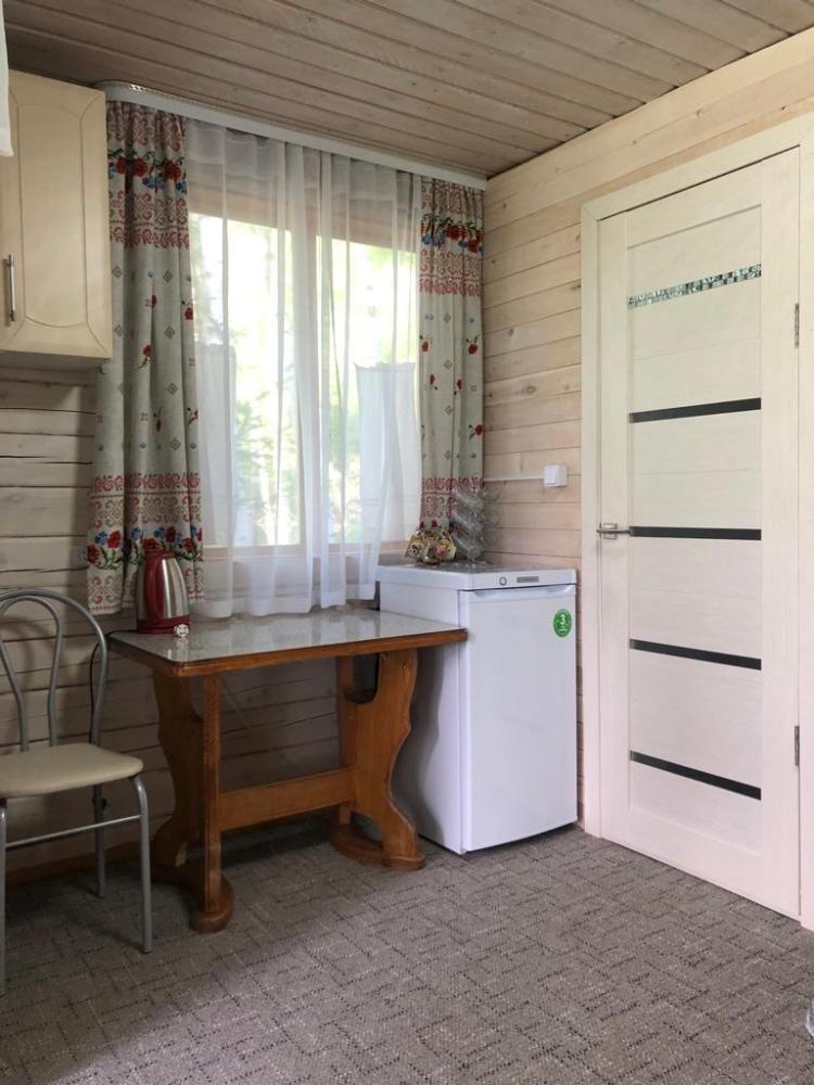 Двухместный благоустроенный домик у реки БияДом благоустроенный у реки Бия (2 взр + 2 реб.)