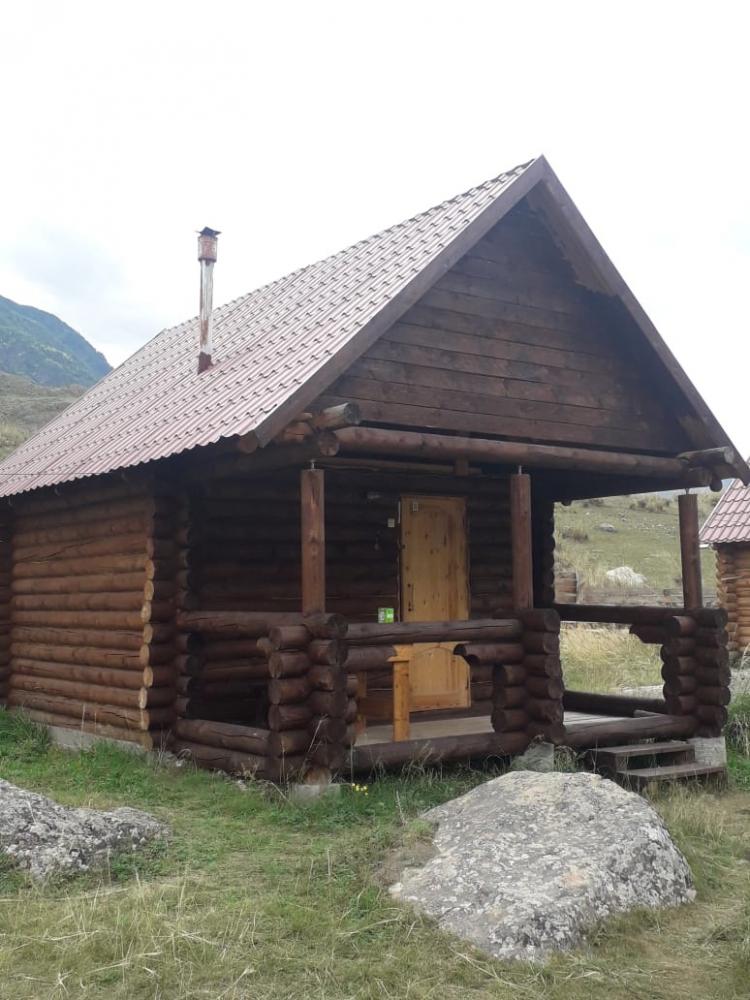 База отдыха "Березка" весной Чулышман Алтай