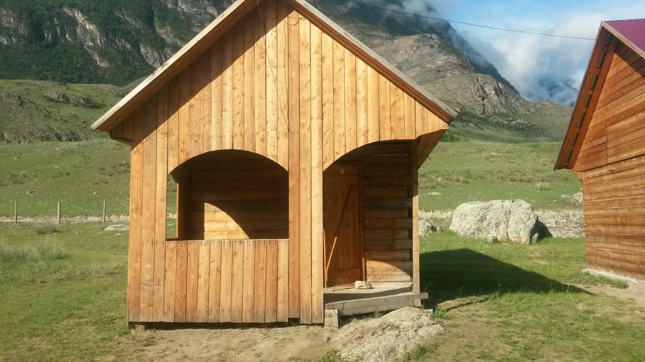 Домики на Чулышмане Алтай