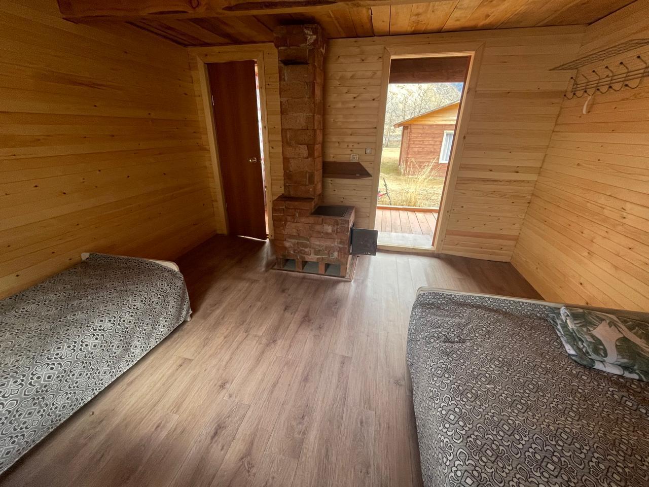 Теплый домик на Чулышмане с санузлом и печкой