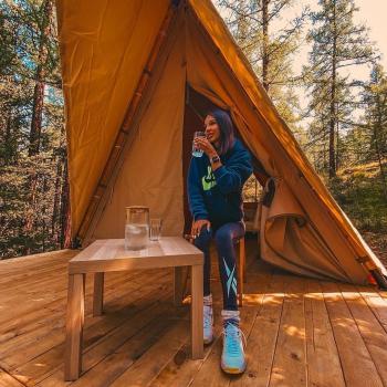 Лесной шатёр экокемпа Мир Алтай