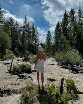 Река Актру возле бани экокемпа