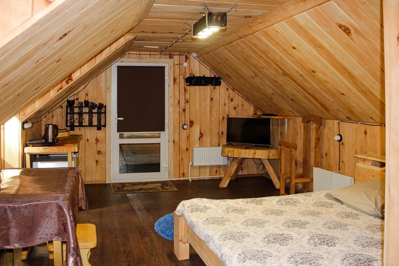 Дом Охотника. 2 этаж. Номер-студия