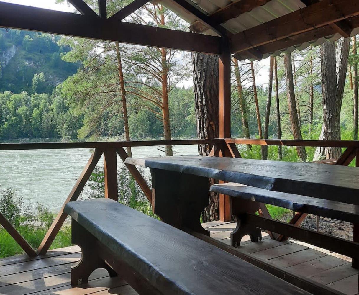 Беседка на берегу Катуни