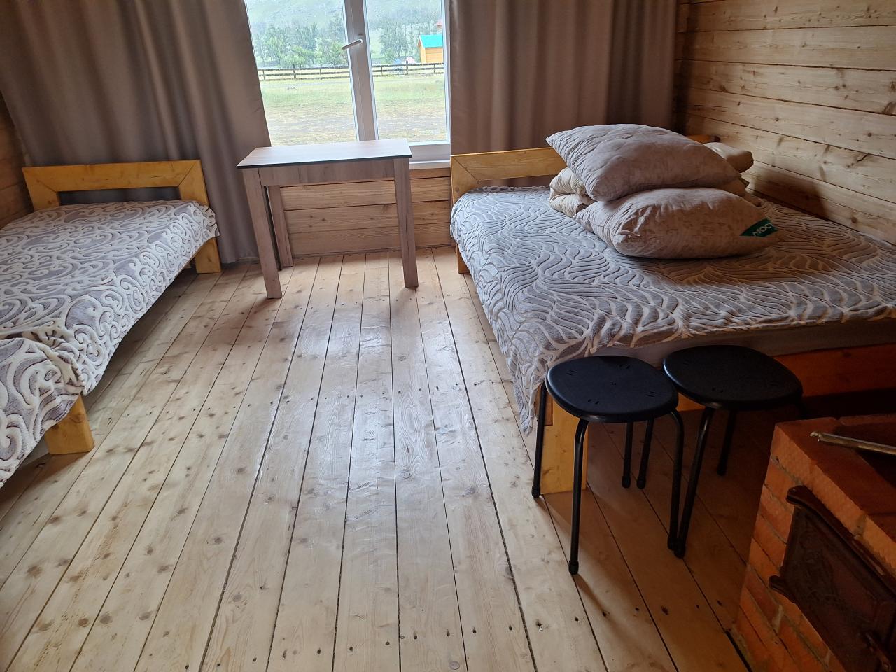 Домик тёплый с унитазом и раковиной 4-хместный 