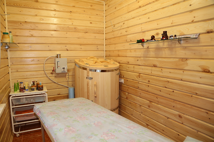 Массажный салон с фитобочкой