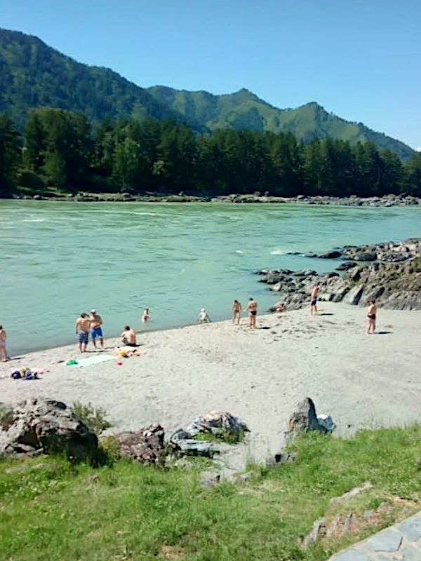 Пляж на Катуни