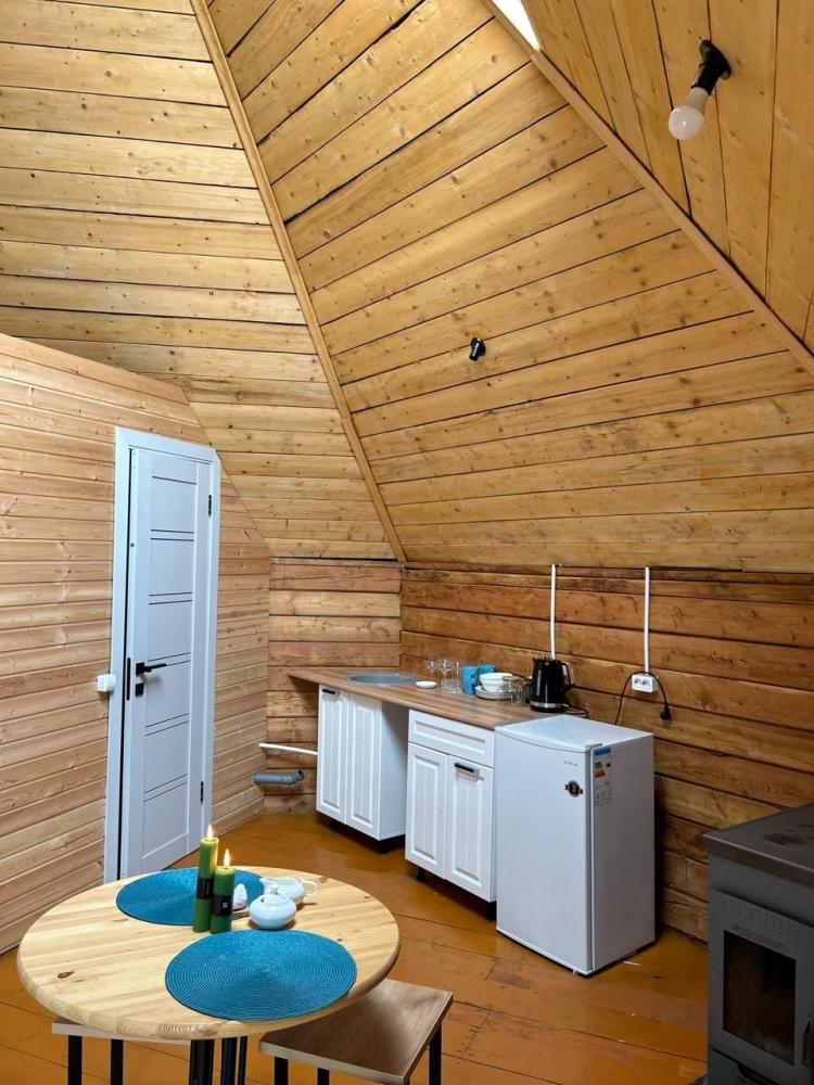 Алтайский аил 2 осн + 2 доп. с камином, кухней, санузлом с душем