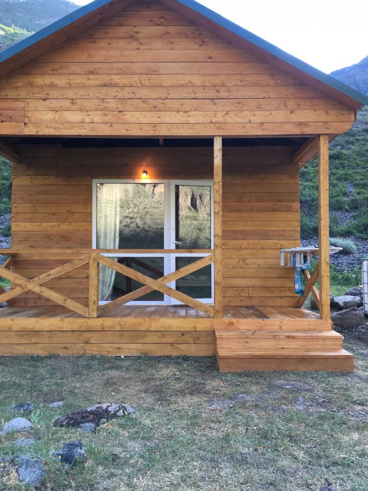 Домик с панорамными окнами 