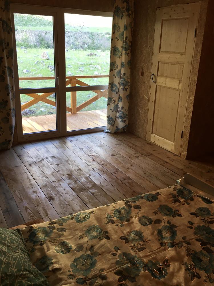 Домик с панорамными окнами 