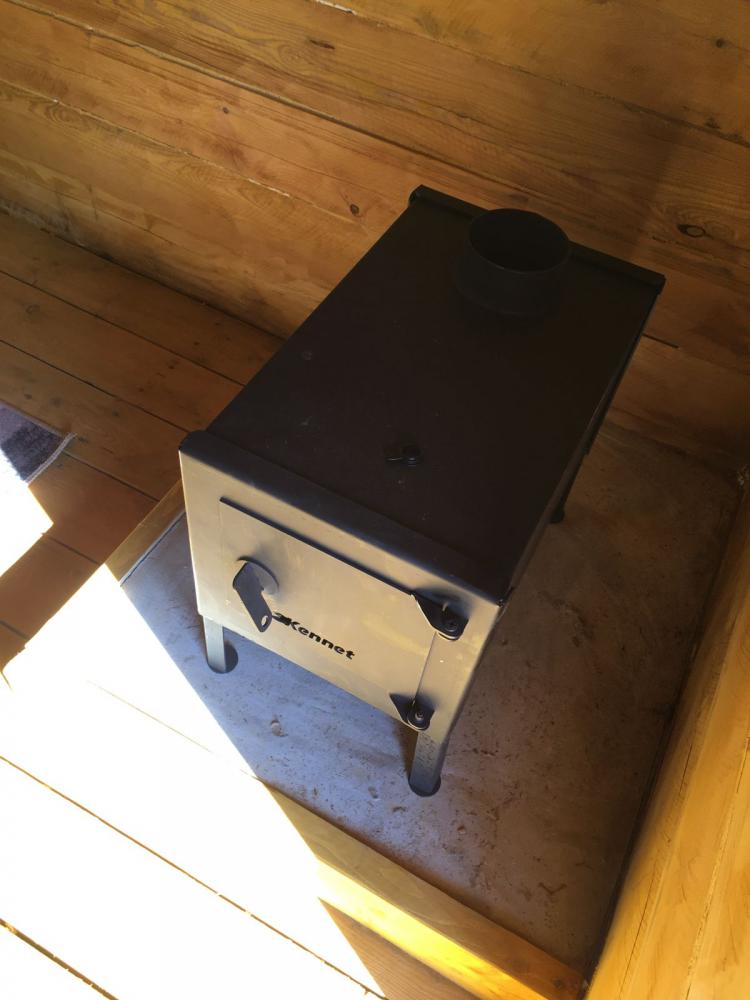 Двухместный теплый дом с двуспальной кроватью