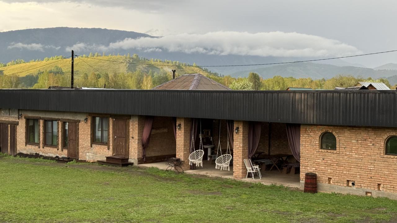 3 номера в кирпичном доме