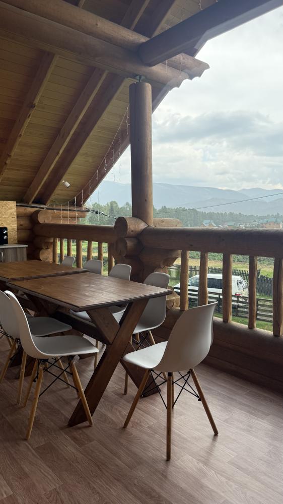 Терраса на втором этаже, с полноценной кухней и потрясающим видом!