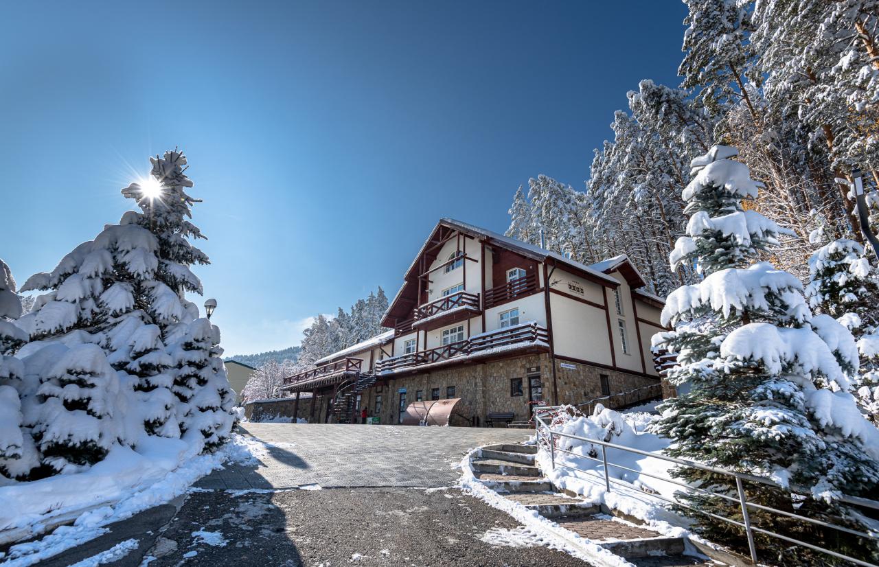 "Эхо" отель Белокуриха зимой