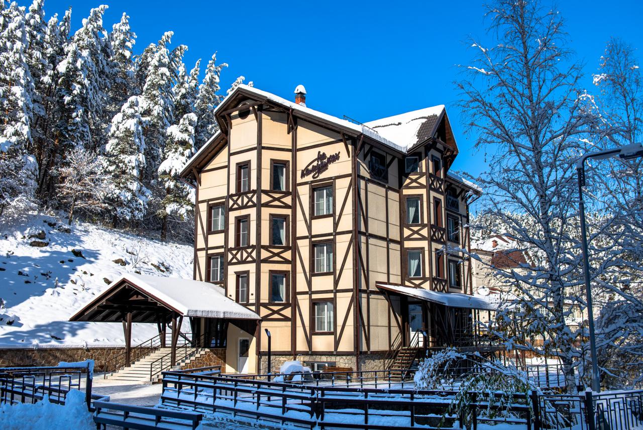 Курорт Белокуриха зимой отель "На Камушках"