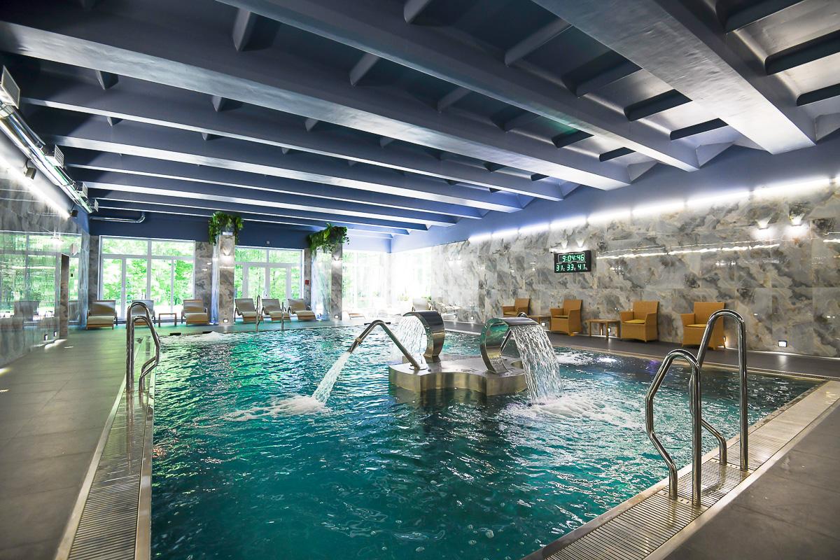 Белокуриха оздоровительный центр с акватермальной зоной в отеле "Россия"