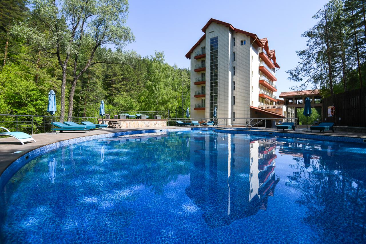 Отель "На камушках" с бассейном и СПА в Белокурихе