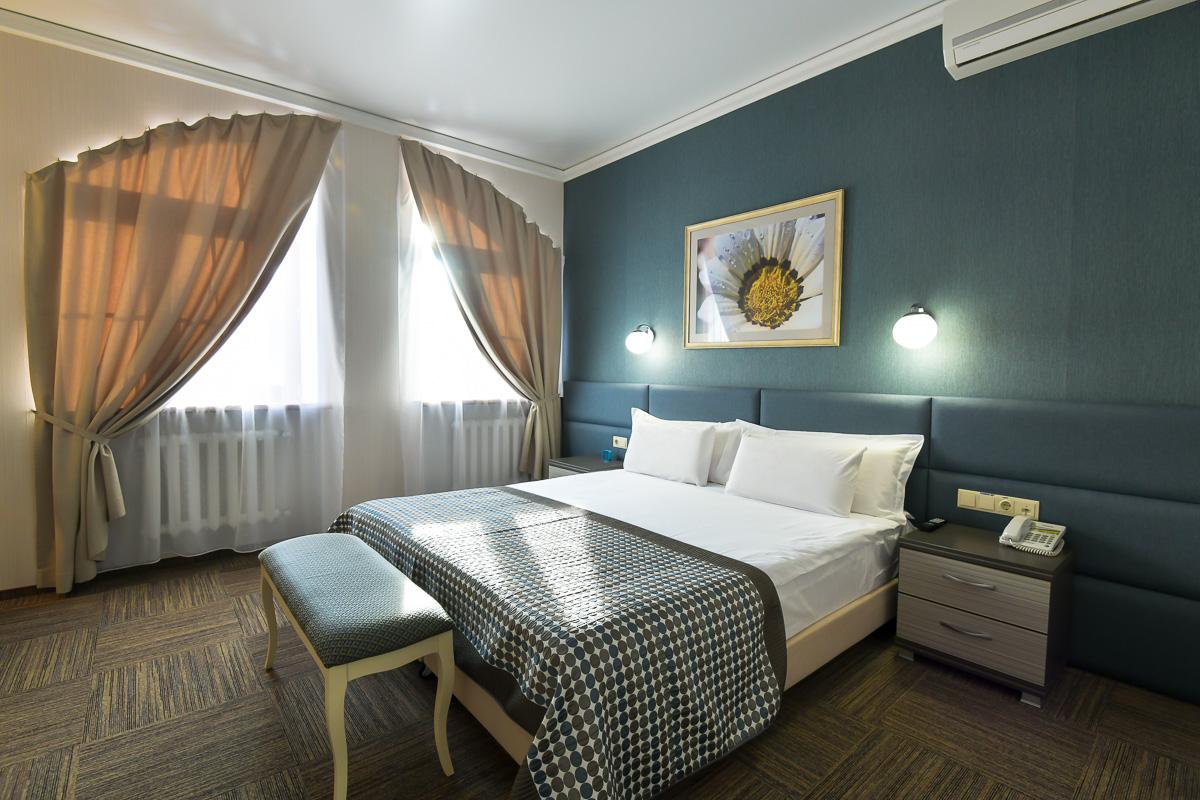 Двухкомнатный Люкс бизнес-отель "Россия"