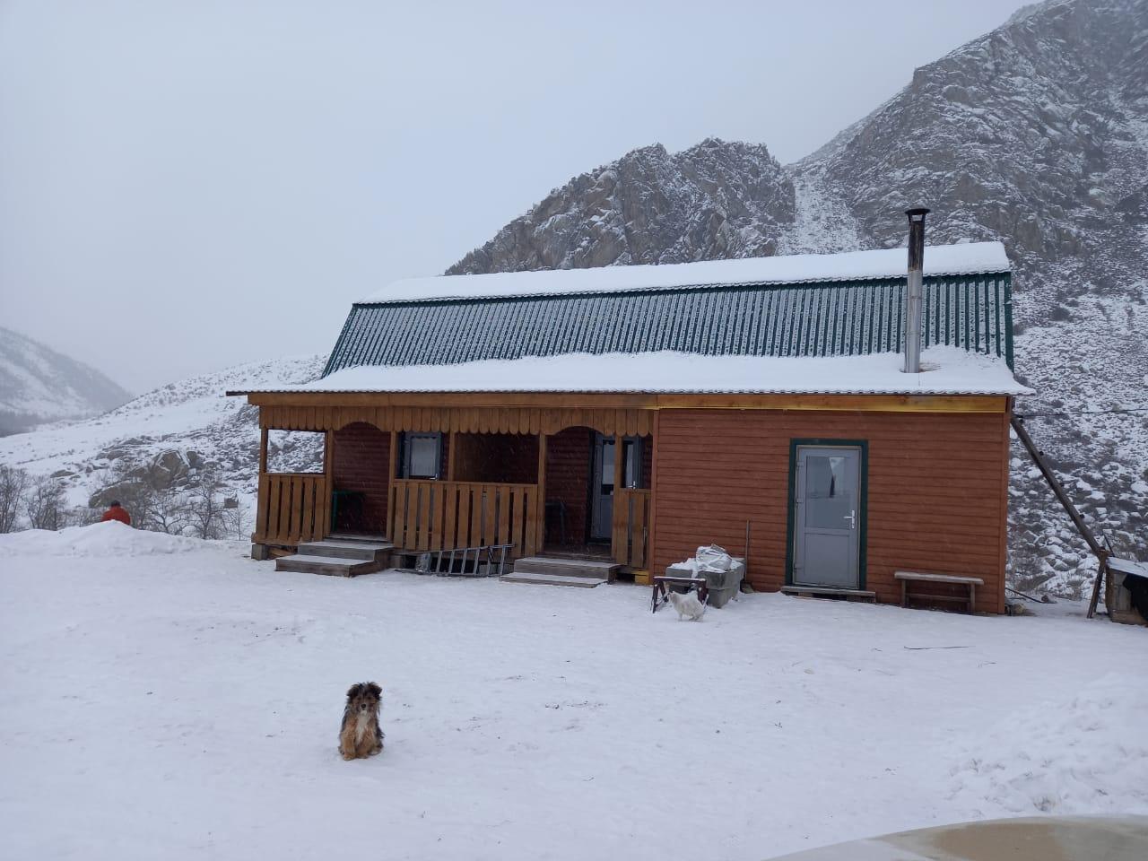 Урочище Кур-Кечу Дом с благоустроенными номерами 3 и 5 мест