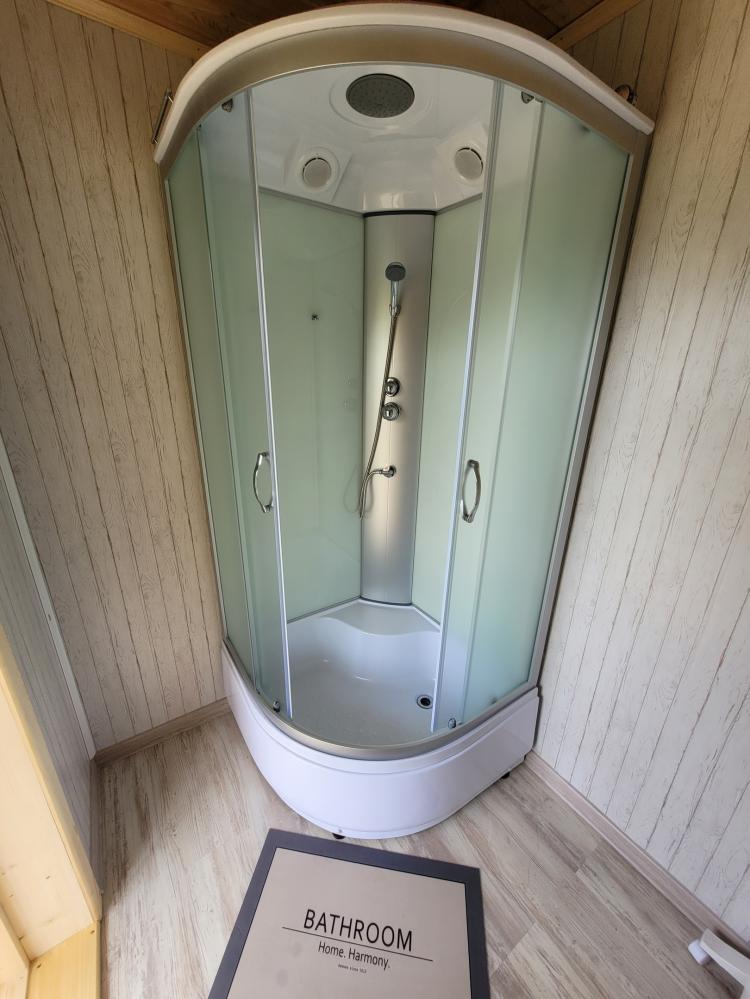 Душ на два номера на веранде