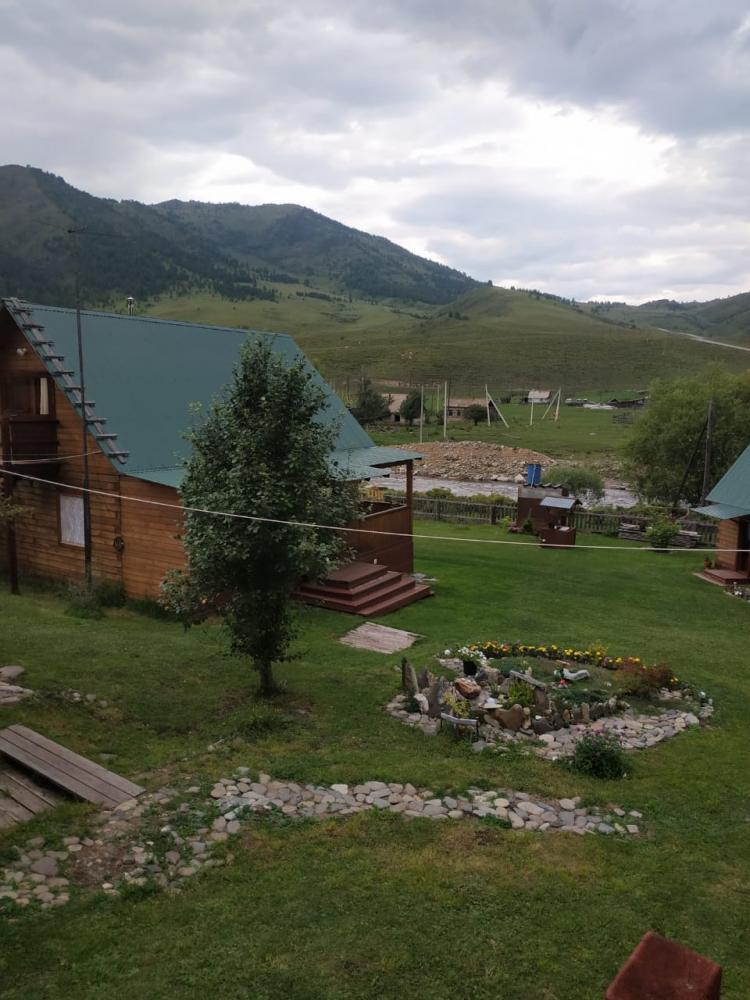 Горный Чарыш База отдыха "Светлая" село Сентелек