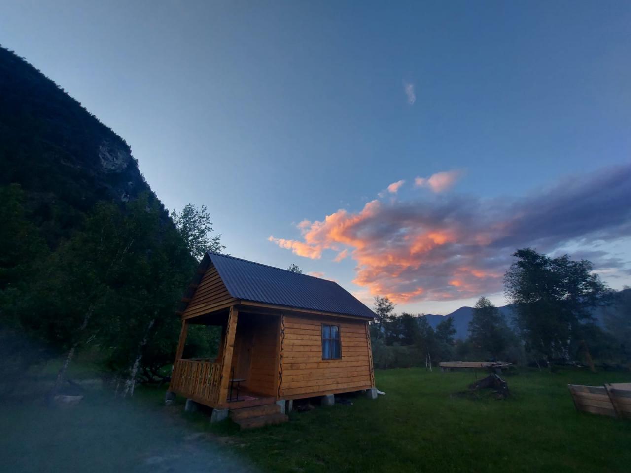 Эко база "Алтын" юг Телецкого озера 