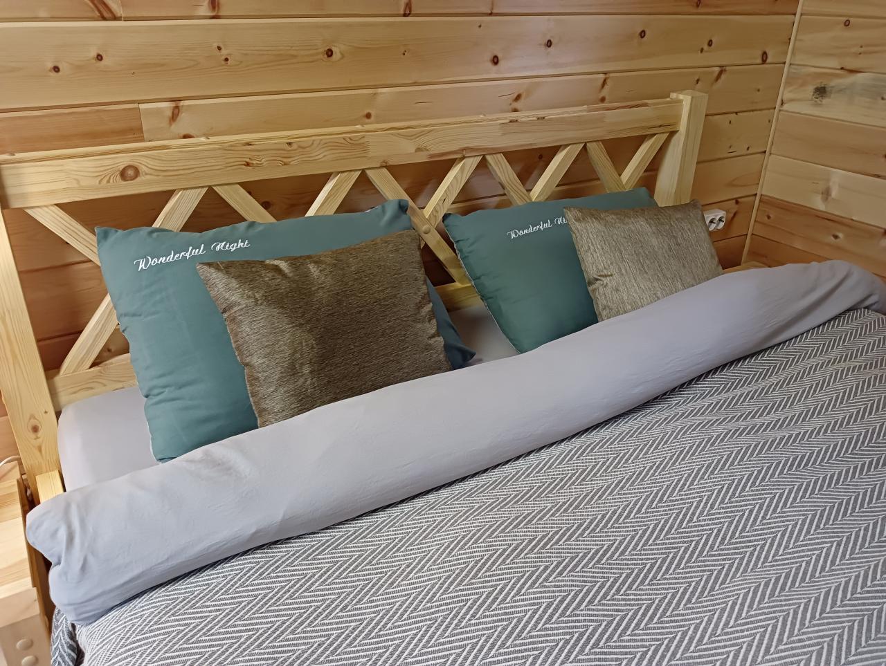 Домик вип спальня