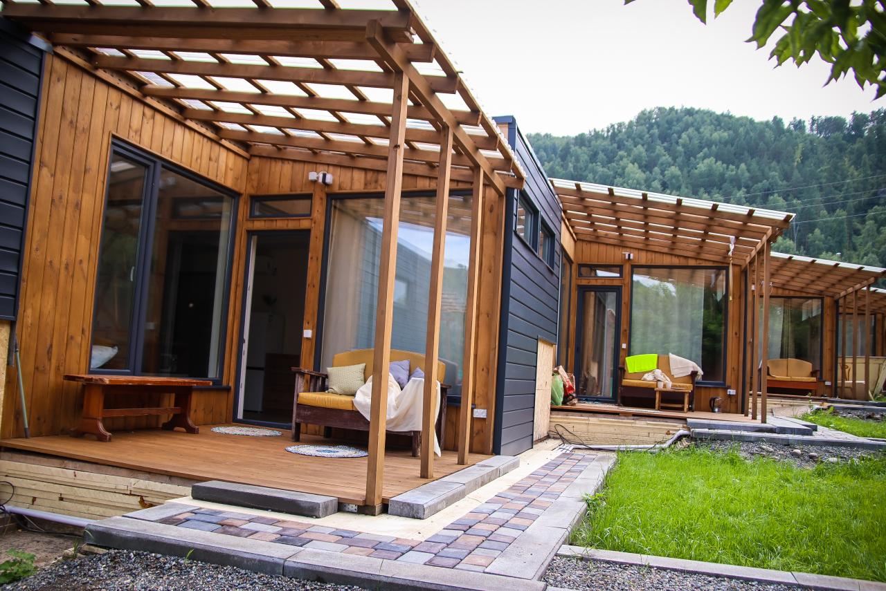 Семейный домик студия, внутренние дворик