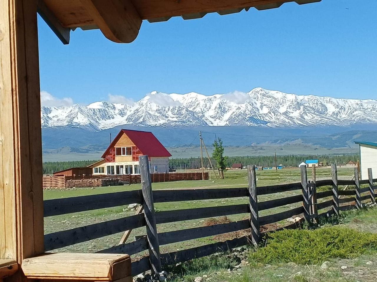 Вид от 2-х местного домика