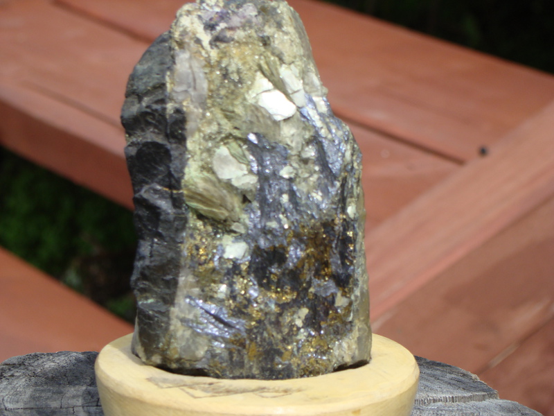 Музей Оминых: пирит