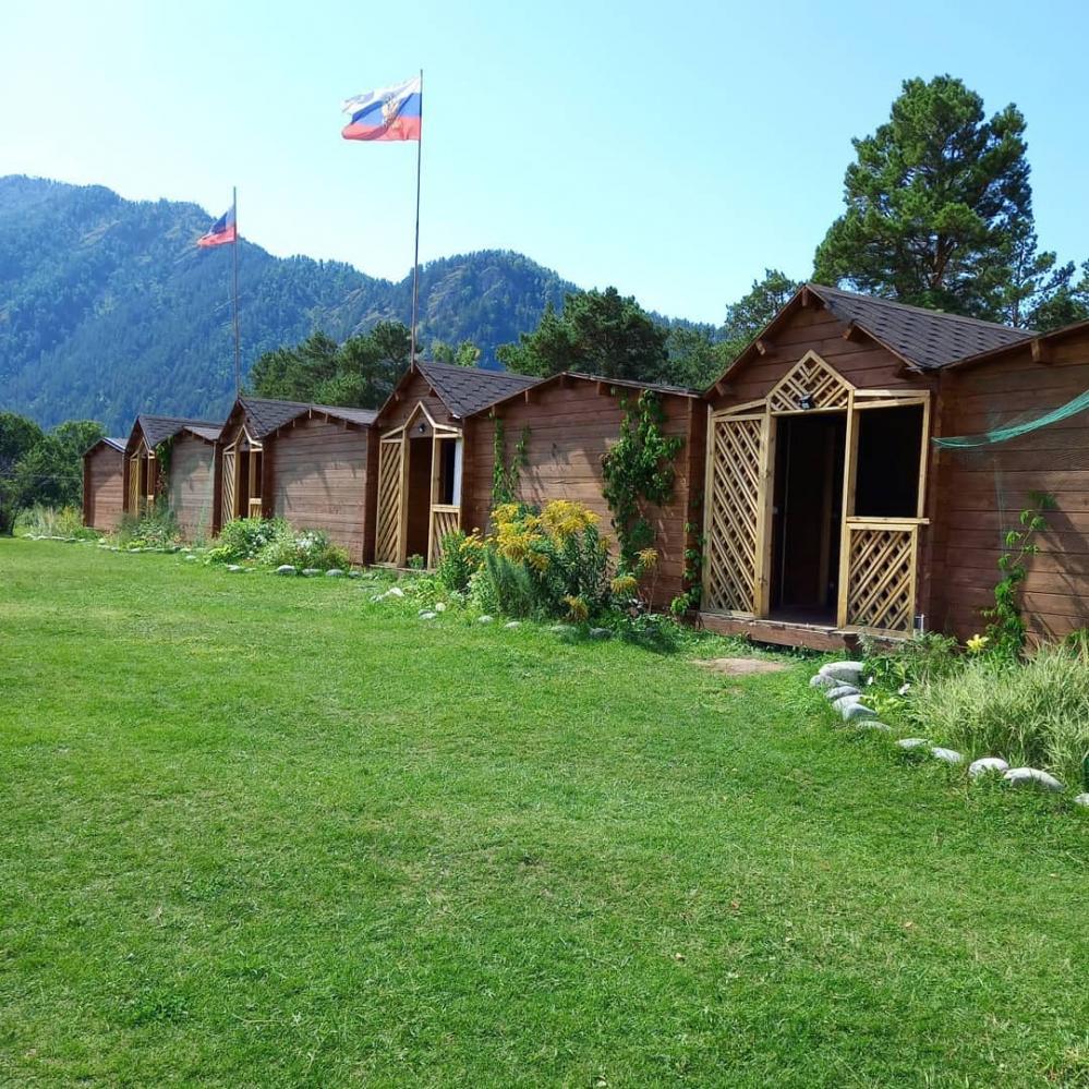 Чемал база отдыха "Шале Легенда" летние домики