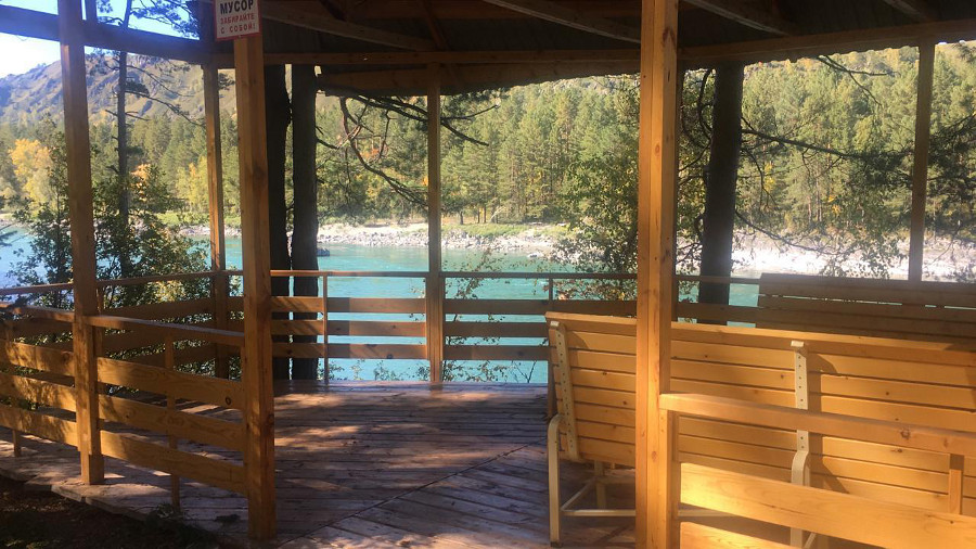 Турбаза в Горном Алтае у реки