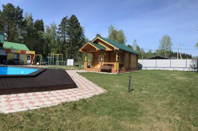 Дом для 1 семьи рассчитан на 2-4 человека