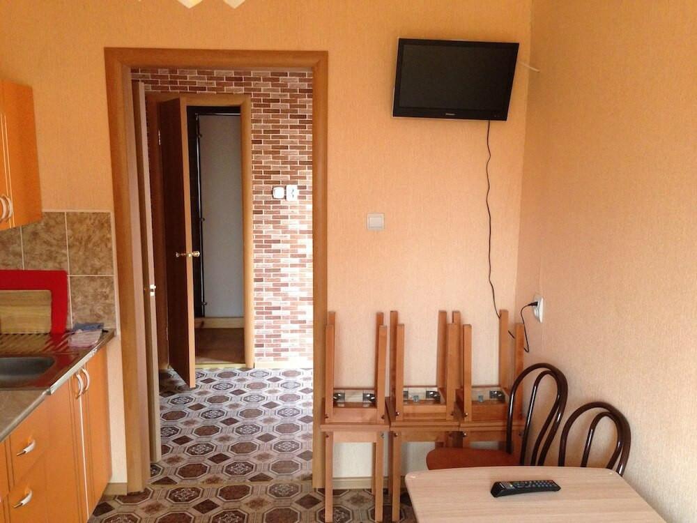 Коттедж 10-местный на озере Большое Яровое