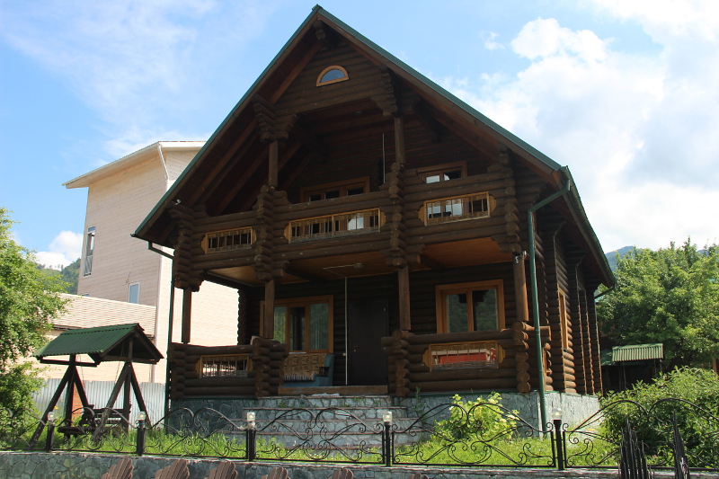 Благоустроенный коттедж в Чемале