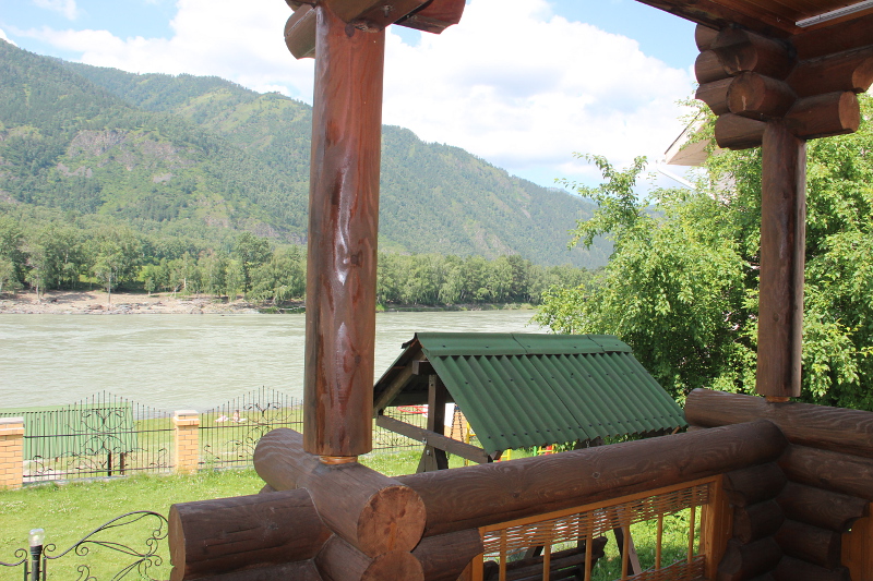 Вид с веранды коттеджа Люкс
