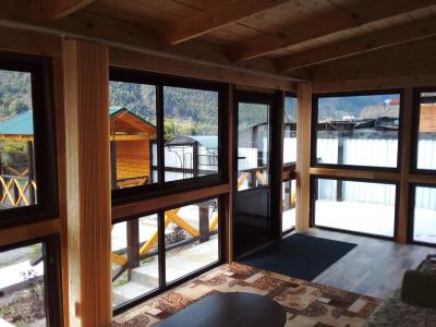 Коттедж в Горном Алтае у реки Катунь