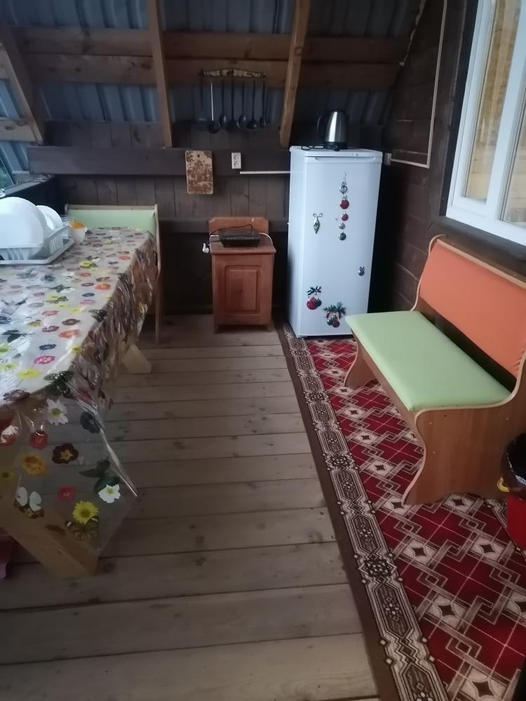 5-местный номер с кухней и душем (второй этаж)