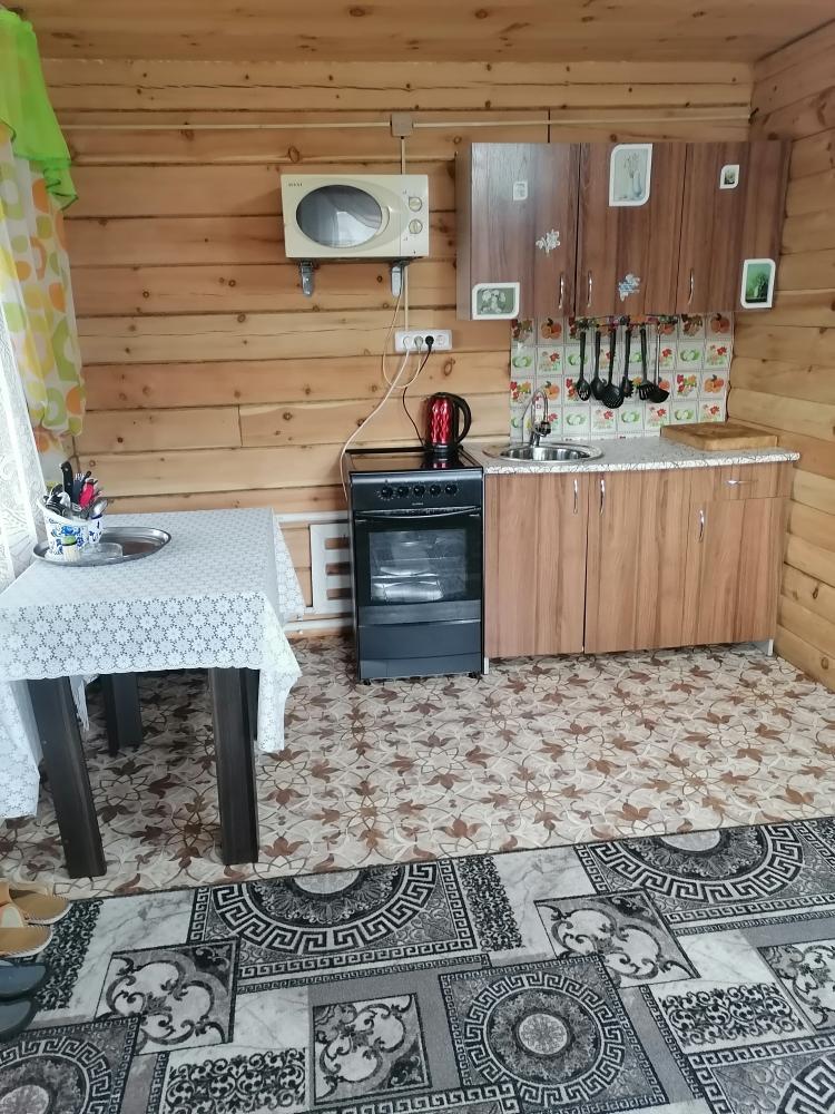 4-хместный номер с кухней и душем (первый этаж)