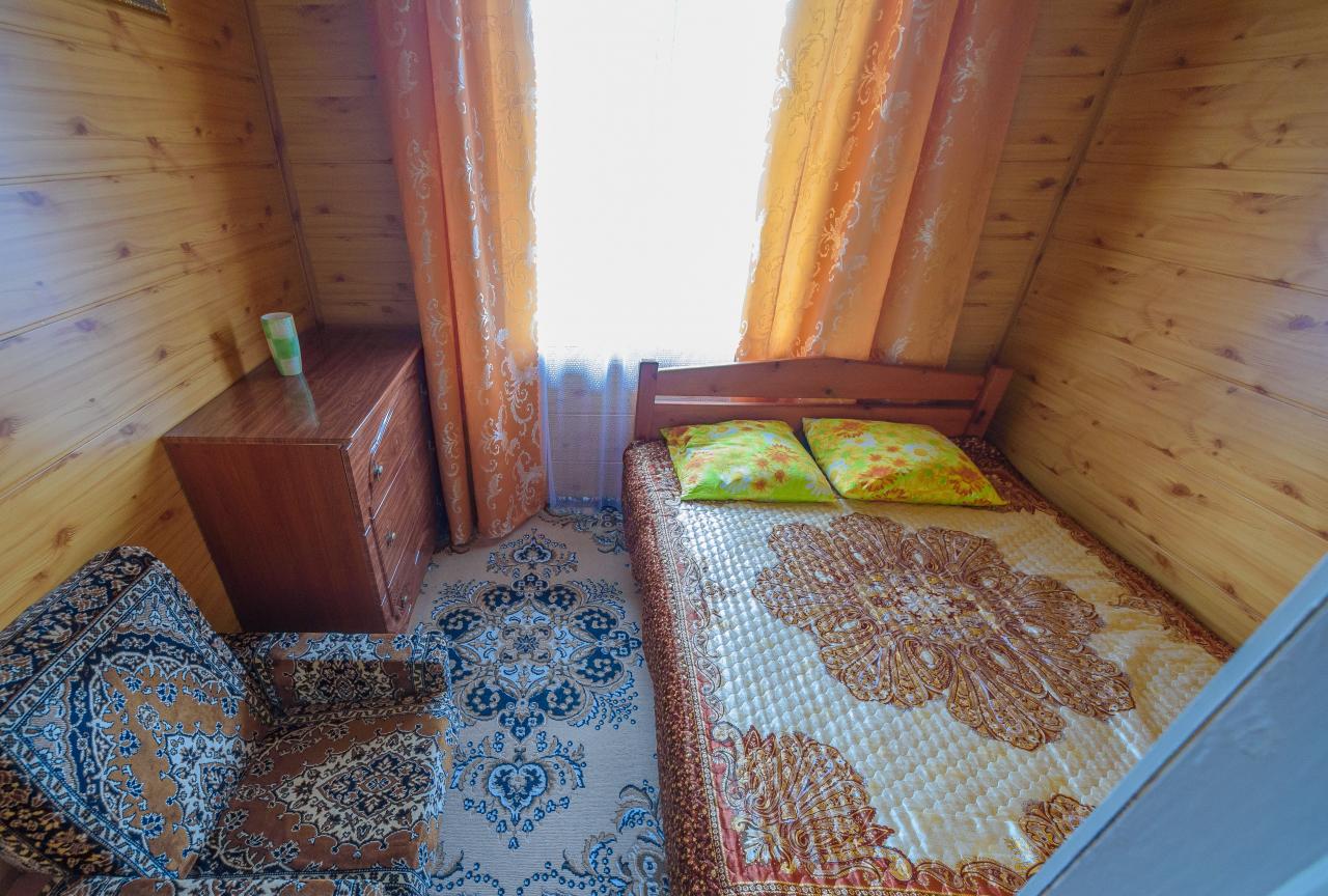 6-местный номер на 1-ом этаже в Доме № 2