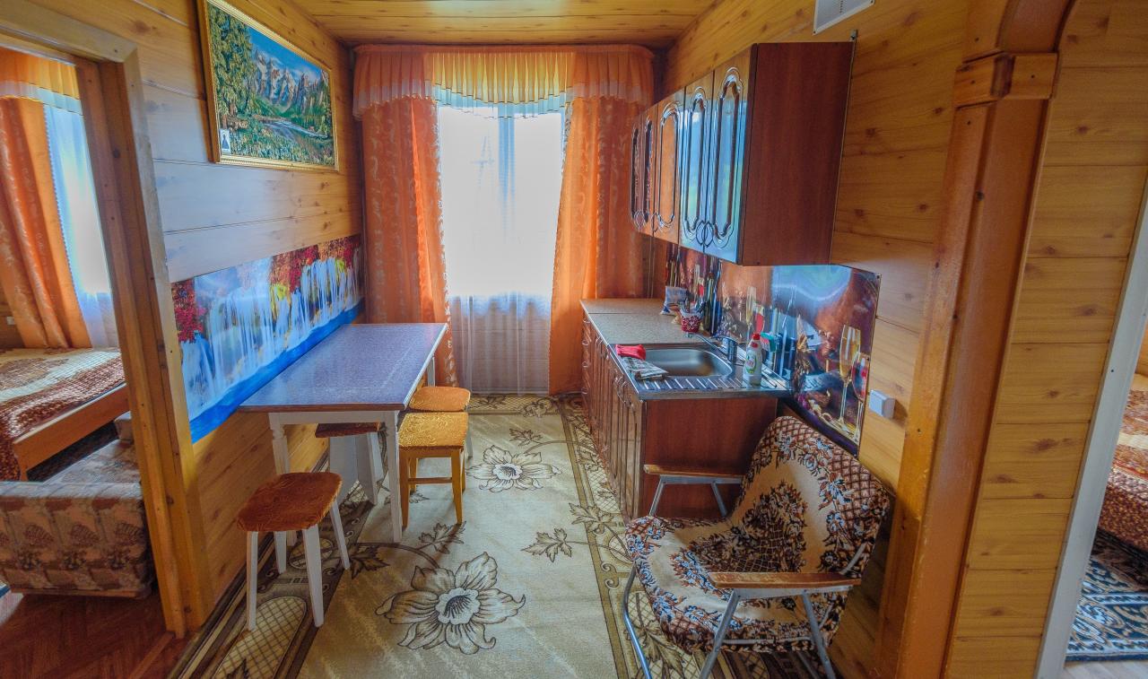 6-местный номер на 1-ом этаже в Доме № 2