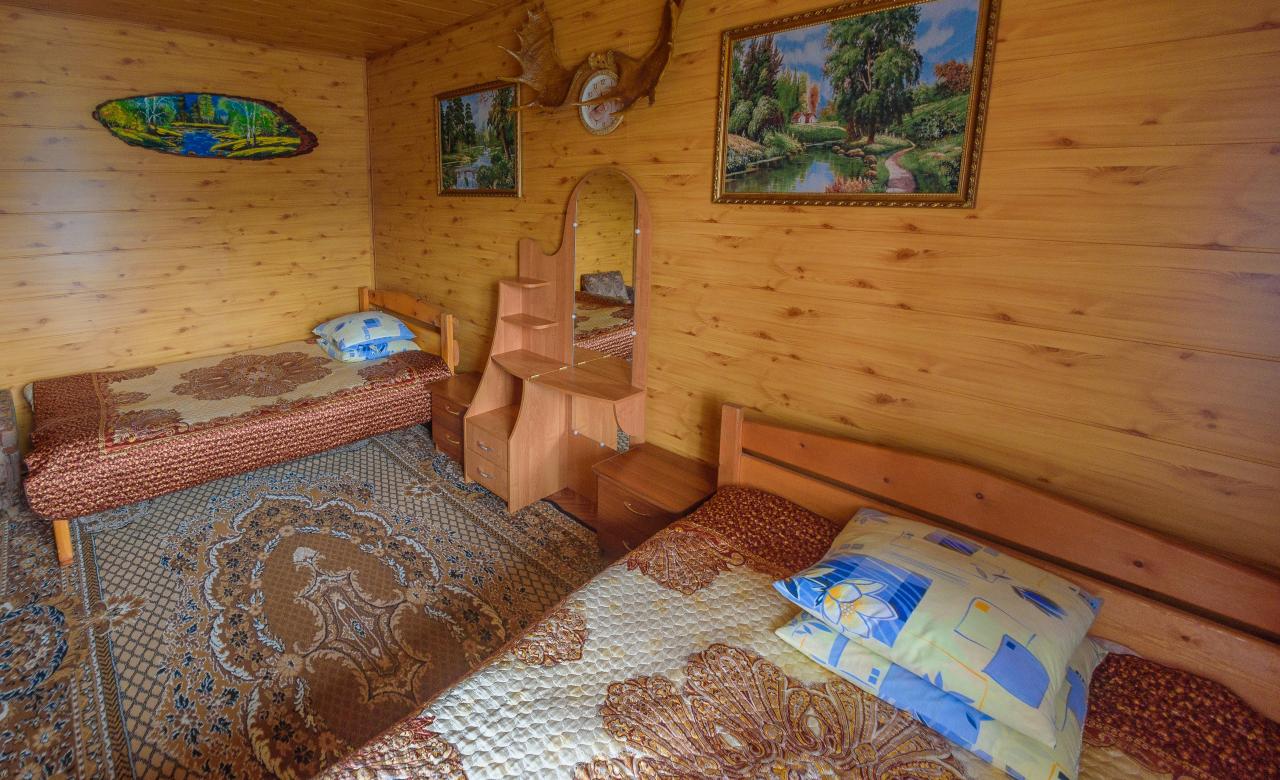 6-местный номер на 1-ом этаже в Доме № 2