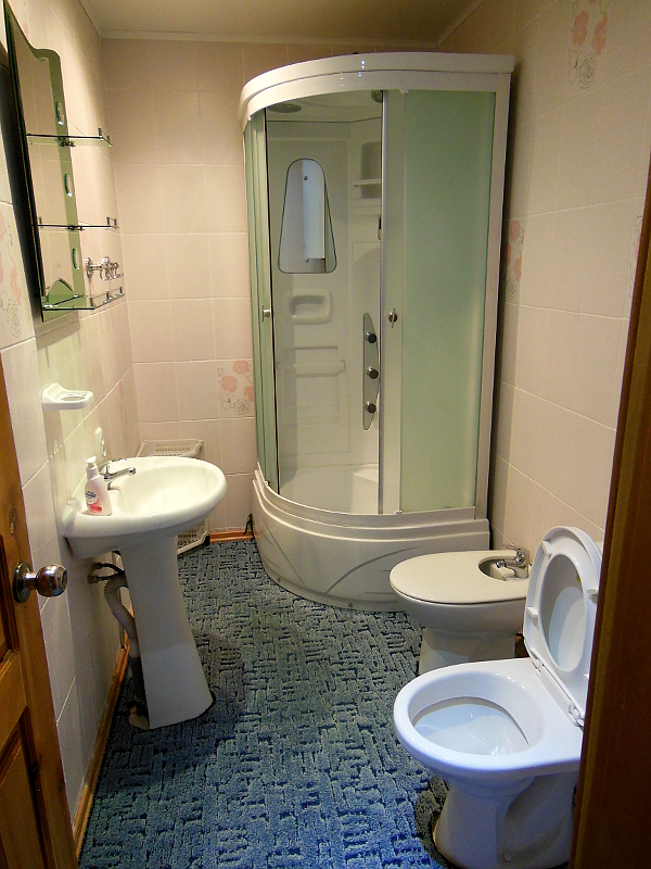 Санузел в зимнем коттедже