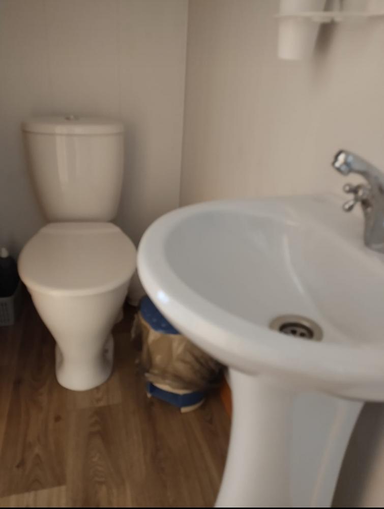 Санузел и душ в домике 