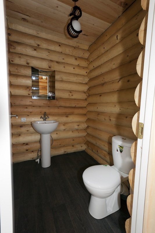 Санузел в домике- Люкс