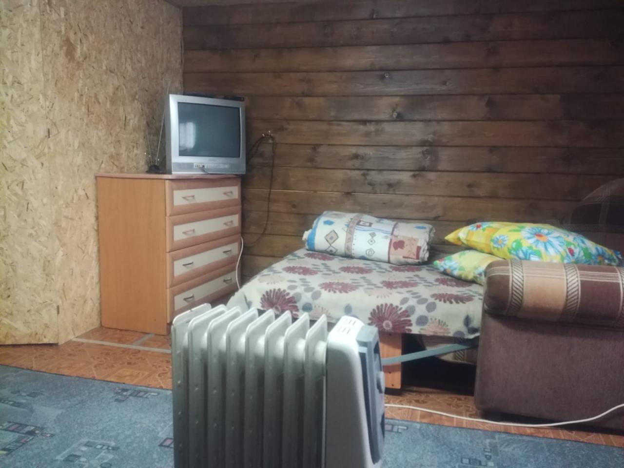 Домик №3 четырехместный с удобствами, кухней, верандой