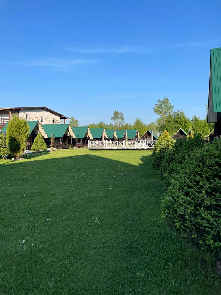 Отдых на озере Ая усадьба "Кедровая"