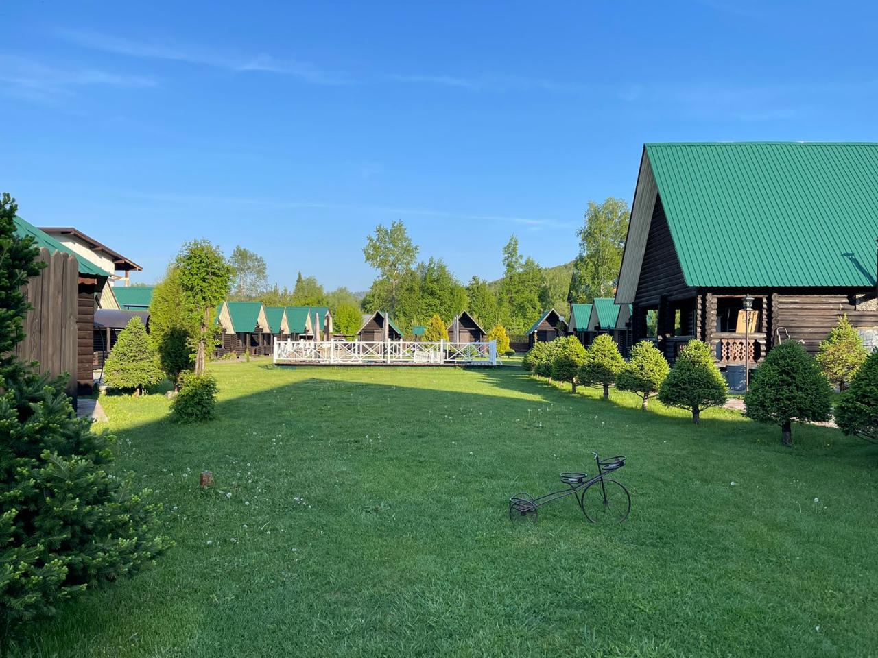 Отдых на Алтае у озера Ая