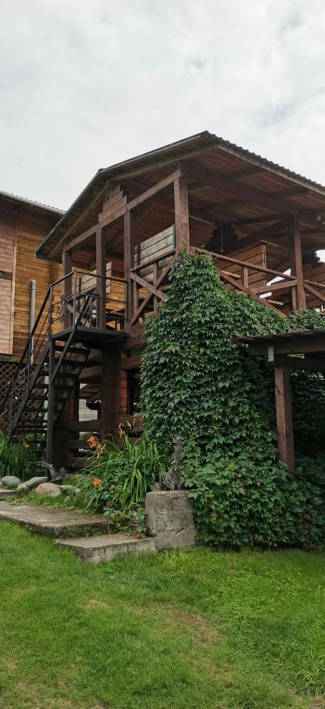 Беседка у реки Катунь со смотровой площадкой и кухней