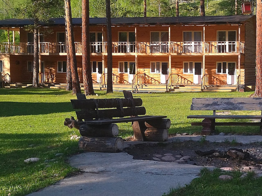 Шесть двухуровневых номеров таунхаус